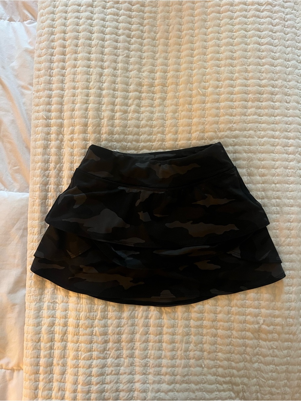Athleta Black Camouflage Tiered Athletic Skort / Skirt with shorts